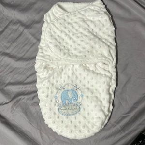 BLANKETS & BEYOND (NWOT) swaddle blanket